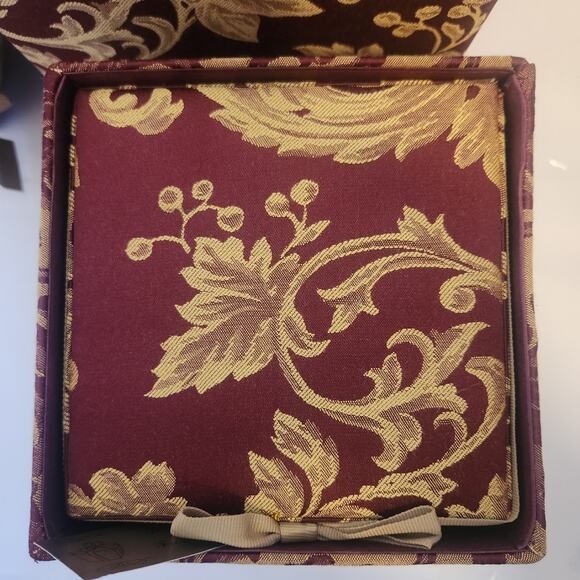 Vintage Once Upon a Rose New York Nesting Gift Box's Fabric - Picture 6 of 6